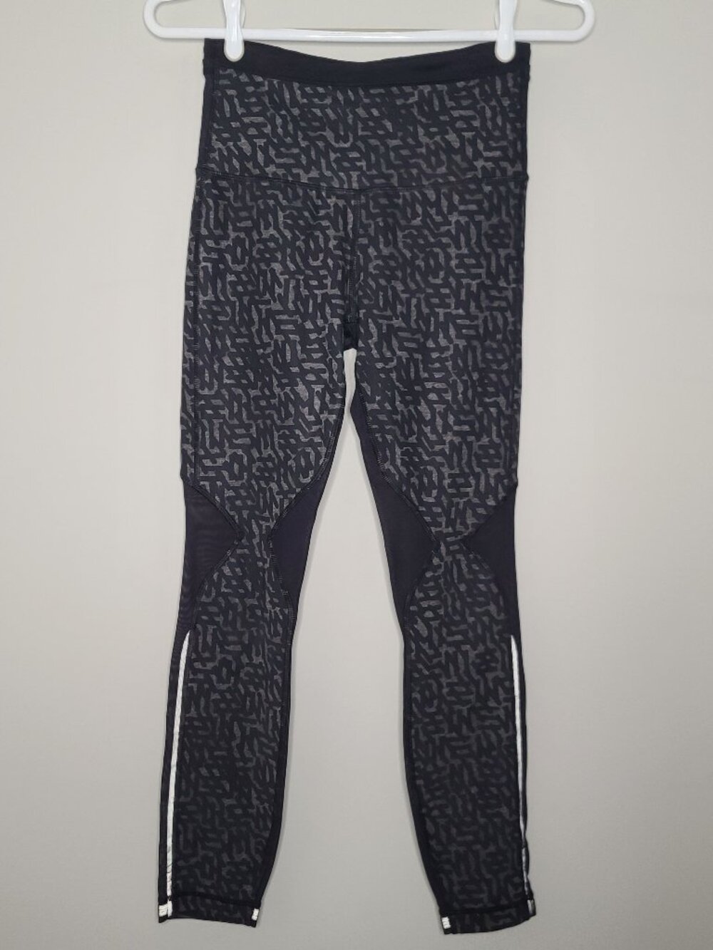 Lululemon Running In The City 7/8 Tight Black Multi Size 4